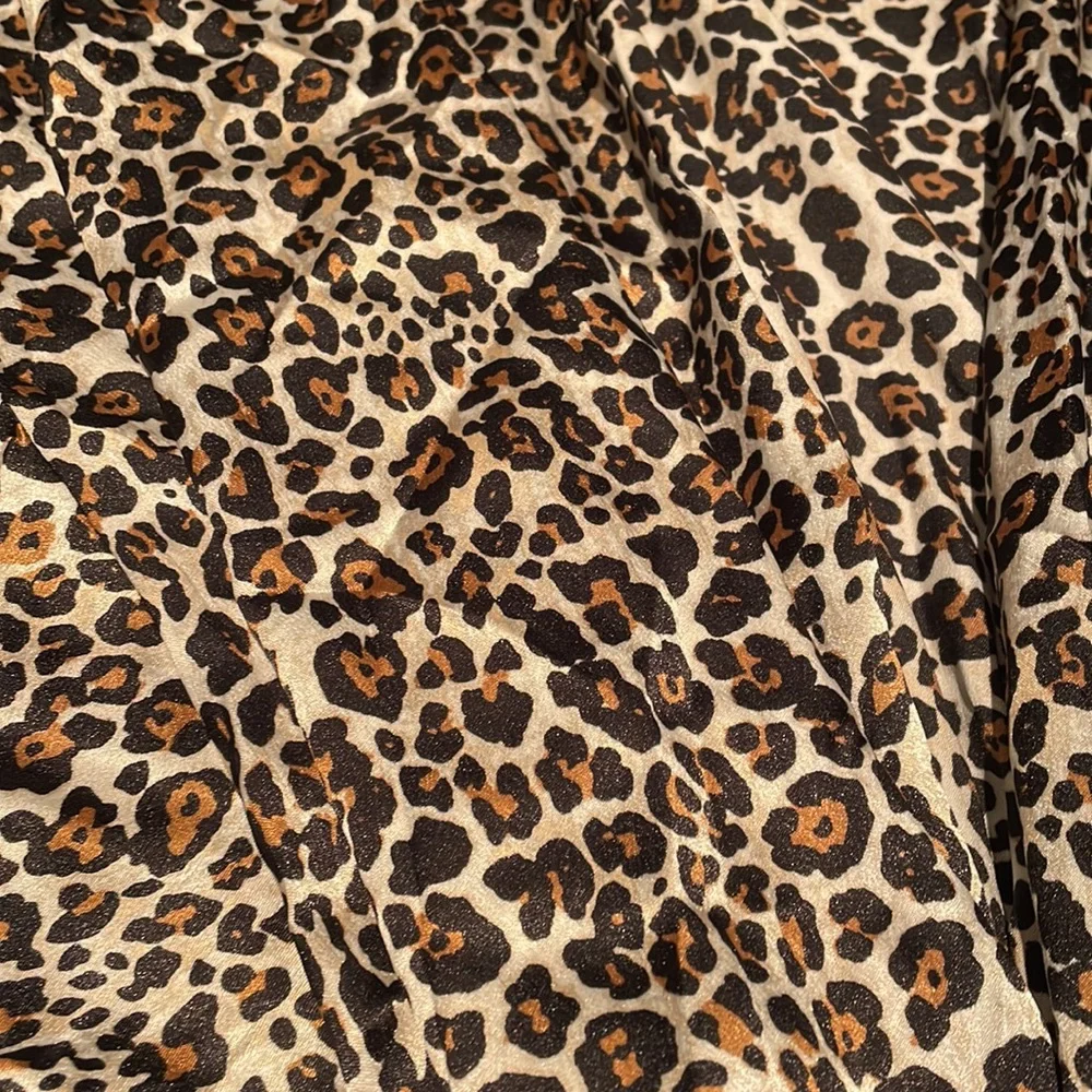 Victoria’s Secret Robe - Picture 3 of 6